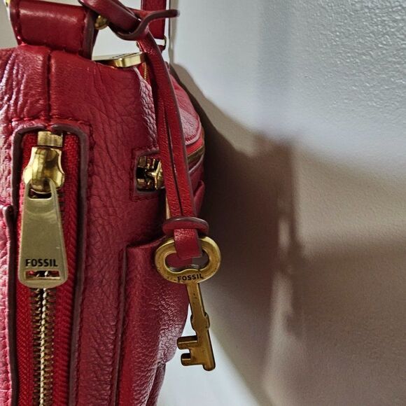 Fossil Red Crossbody Bag Everyday Essential - Picture 9 of 16